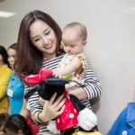 hoa hậu giản dị trong các chuyến từ thiện