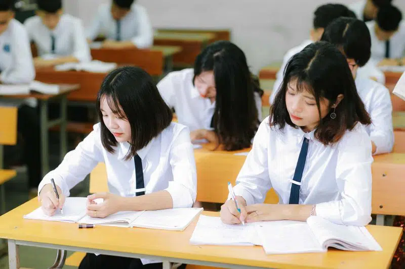 10 thói quen của học sinh giỏi bạn có thể học tập theo